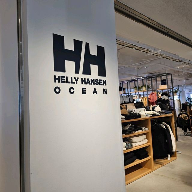 [葉山]海風が気持ち良いヨットハーバー&商業施設[葉山マリーナ]