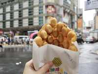 Hong Kong on Foot: Iconic Landmarks and Flavorful Streets