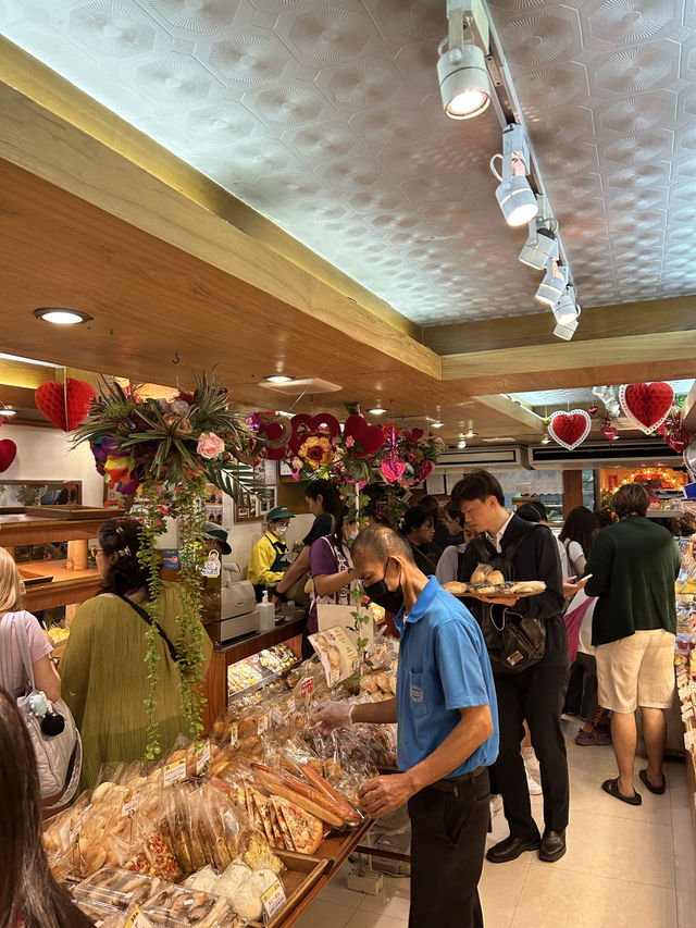 Bakery โฮมเมดเจ้าดังย่านพร้อมพงษ์ Custard Nakamura