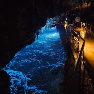 沖繩】洞內有超過100萬根鐘乳石，是日本規模最大的鐘乳石群之一｜Trip