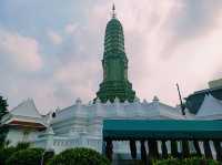 泰國曼谷湄南河畔著名皇家古跡寺廟景點：Wat Ratchaburana Ratchaworawihan 拉嘉布拉那寺，適合拍照📸打卡冥想