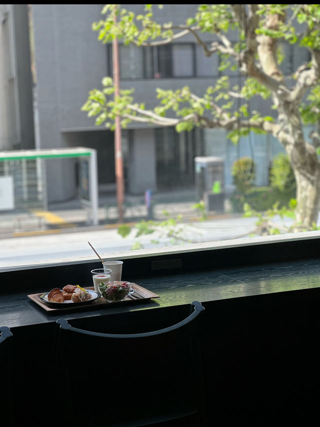 「デザイン × アート × 食」感性が刺激される東京の隠れ家ホテル🎨🍷✨
