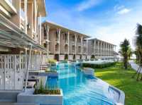 ห้องพักติดสระใกล้ชายหาดเขาหลัก