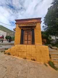 Exploring Drepung Monastery: A Glimpse into Tibet’s Spiritual Heart