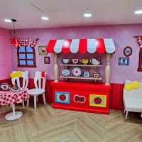 粉絲必朝聖！Hello Kitty Apple Cafe 韓國首爾明洞