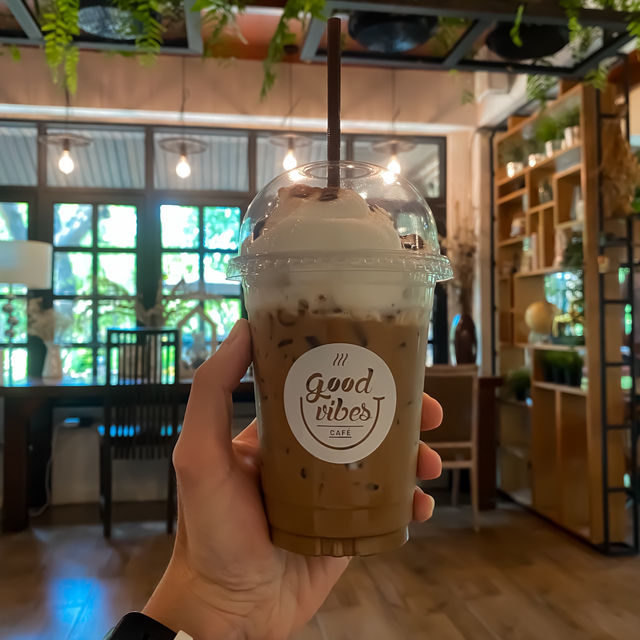Good Vibes Cafe คาเฟ่ที่เต็มไปด้วยบรรยากาศดี ๆ
