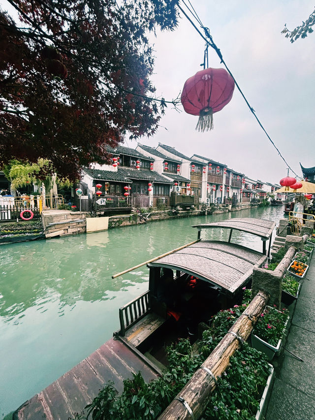 Wandering the Waterways of Zhouzhuang – A Day Trip Diary