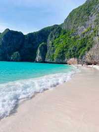 Paradise Found: Discover the Magic of Phuket’s Crystal Waters and Sunny Shores