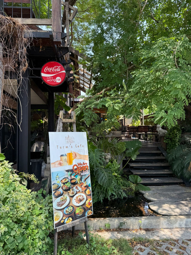 ร้านกาแฟที่มีพิซซ่าโฮมเมดอร่อยถูกใจ