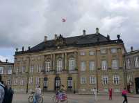 아말리엔보르 성(Amalienborg Palace)