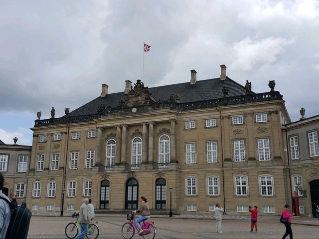아말리엔보르 성(Amalienborg Palace)