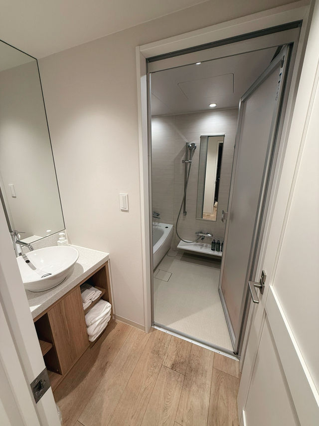 🇯🇵沖繩 木質設計 米白色調 高質感住宿推薦 Nest Hotel Naha Kumoji 🛏️🌴