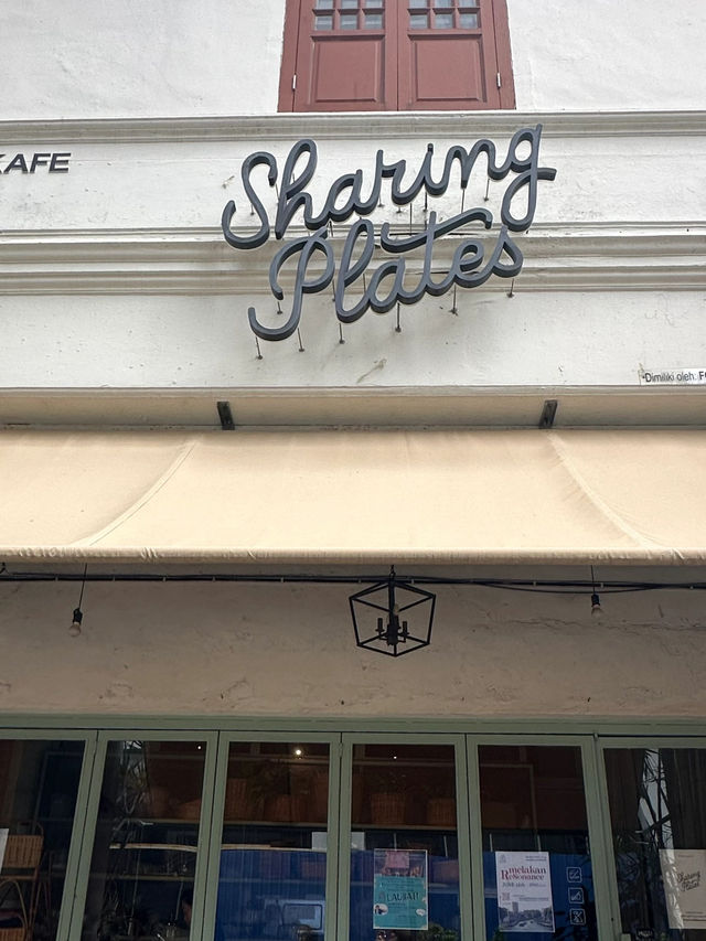 Sharing Plates— delightful fusion of Asian and Western cuisines