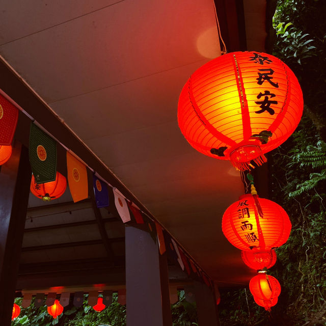 靈鷲山修行聖地｜走進龍潭湖邊的寂光寺
