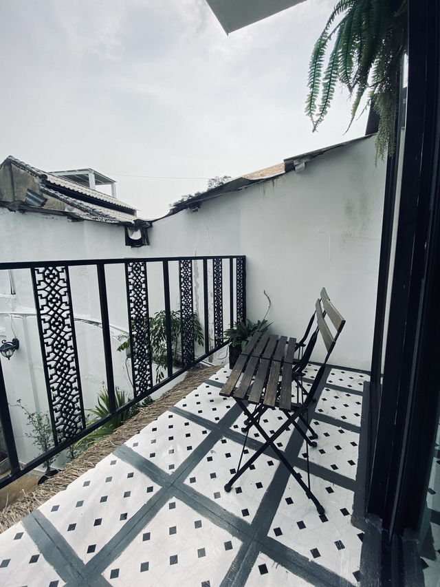 ที่พักใจกลางภูเก็ต Isara Boutique Hotel and Cafe