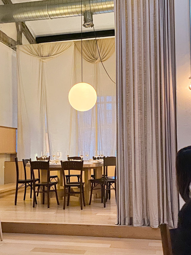 Romantic dinner at Peninsula House