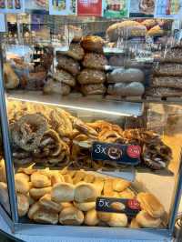 A Solo Day in Frankfurt – History, High-Rises & Schnitzel!