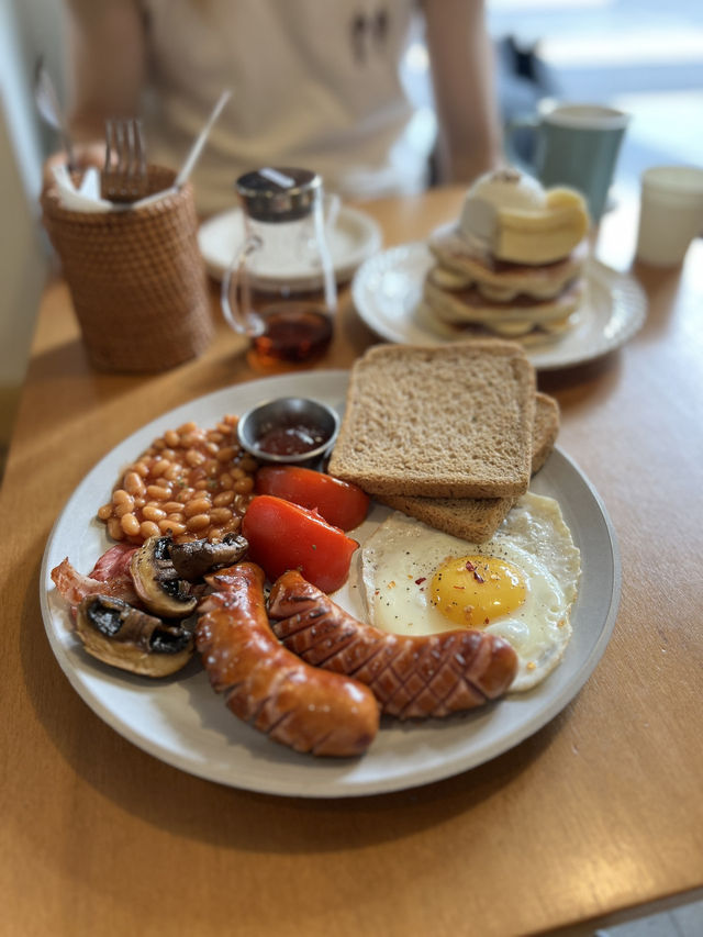 🍽️ “로앤쿡드 더브런치 – 감각적인 브런치와 함께한 완벽한 오후” 