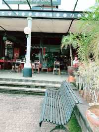 James Brooke Bistro & Café: Riverside Dining Amid Spring Blooms