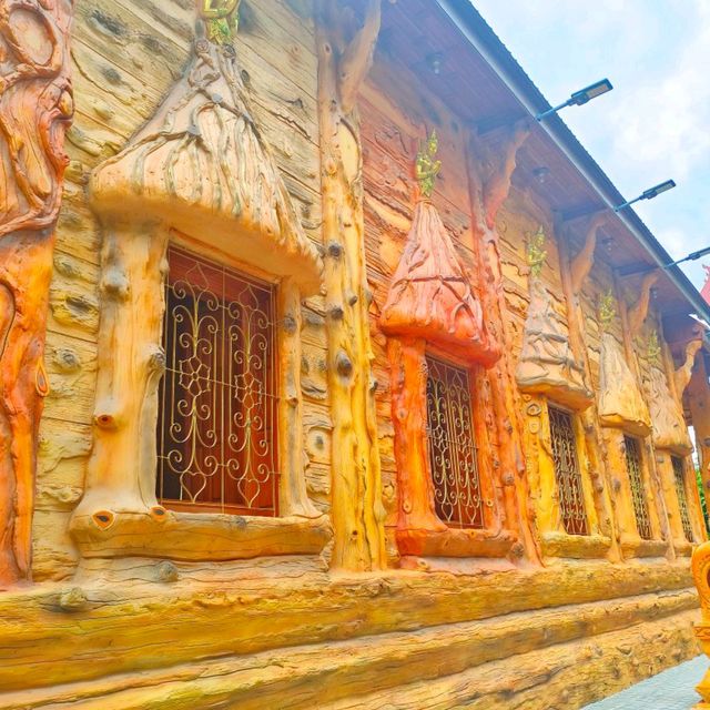วัดบางเเพรกเหนือ สักการะพระเจดีย์บนอาคาร 5 ชั้น