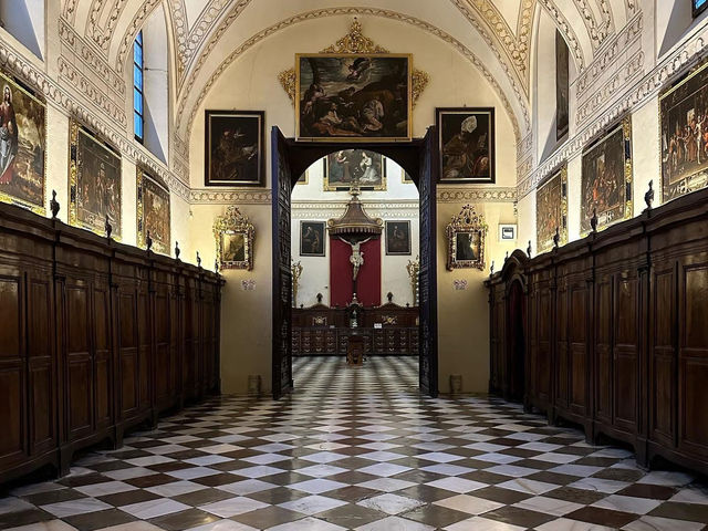 Granada Cathedral: A Renaissance Masterpiece in the Heart of Andalusia