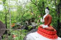 เที่ยววัดเขาถ้ำ เมืองตาก