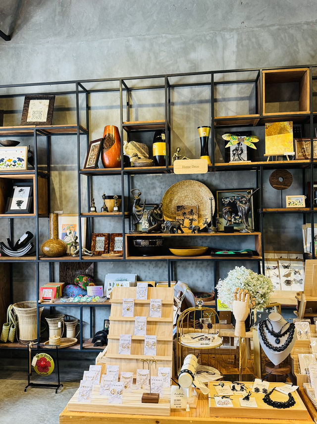 Cozy Corners & Artistic Souls at Gaya Street 