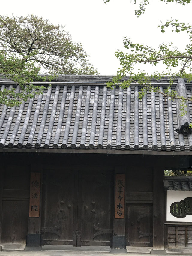 【東京　浅草寺と伝法院庭園、にぎわう寺町を歩く】