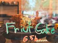 แอบชง” – คาเฟ่บ้านไม้กลางสวน 