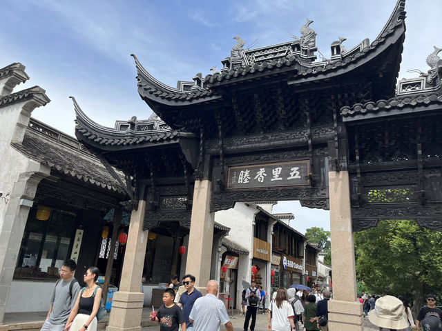 🌸 Exploring the Jiangnan Region – Nanjing, Wuxi, Suzhou & Shanghai in 6 Days!