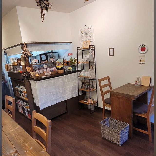 小さな喫茶店むに