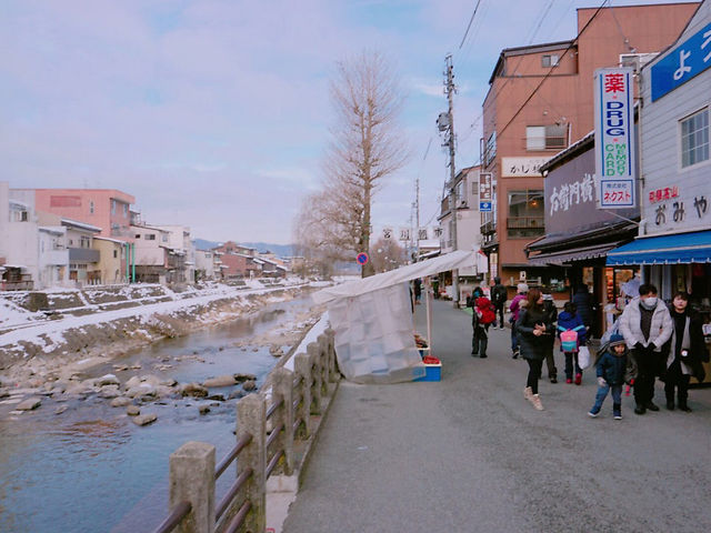 다카야마여행코스 미야가와 아침시장 먹거리
