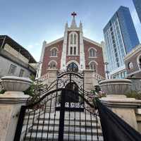 Divine & Delicious: A Solo Trip to Xiamen’s Catholic Church & Eighth Market
