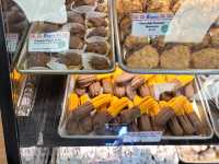 역사와 전통이 공유하는 맛집!! Olsen's Danish Village Bakery!! 
