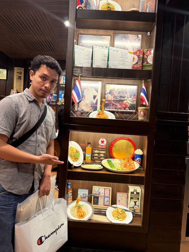 ผัดไทยทิพย์สมัย ผัดไทยประตูผี 