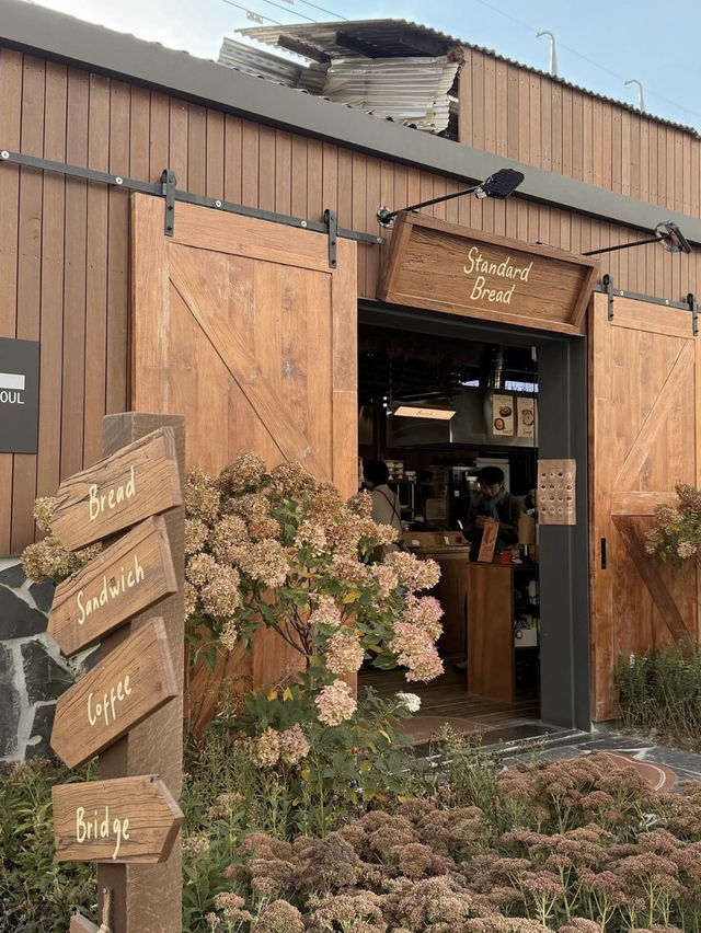 Standard Bread – Seoul’s Rustic-Cottage Bakery Haven  