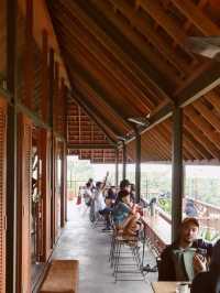Cafe With the cool atmosphere of Bandung