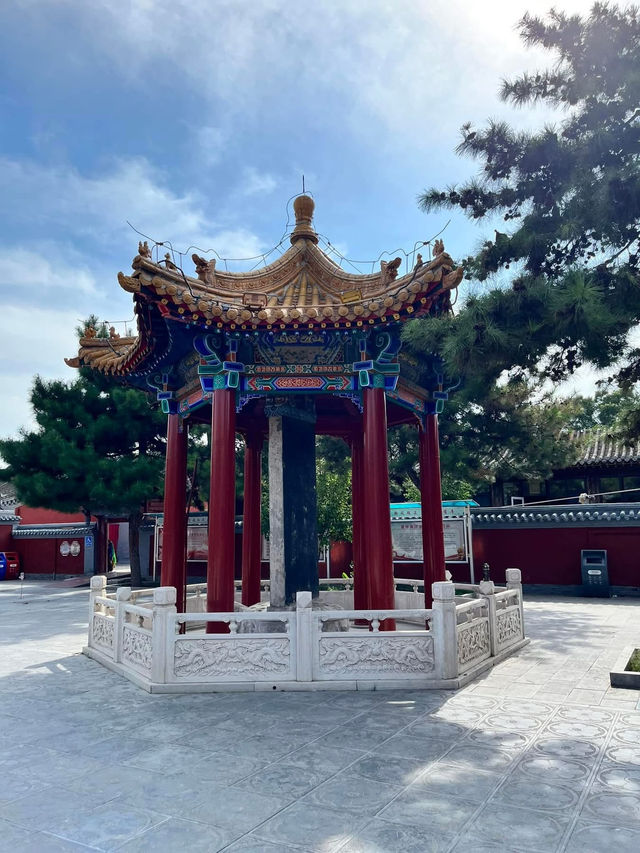 📿 席力图召 Xilituzhao Temple – Hohhot’s Grand Lama Temple Across from Dazhao