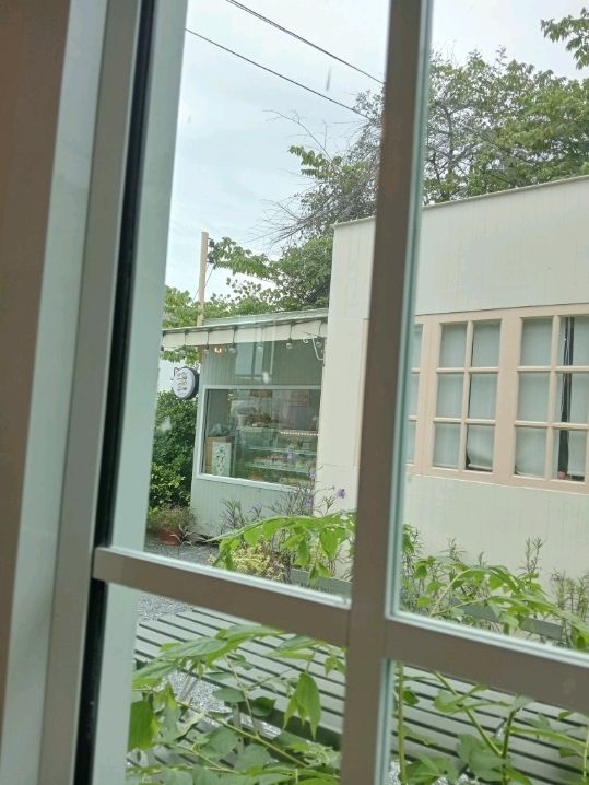ร้านเค้กน่ารักมินิมอลมากย่านบางหัวเสือ