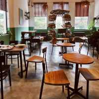 Breakfast Spot Cafe