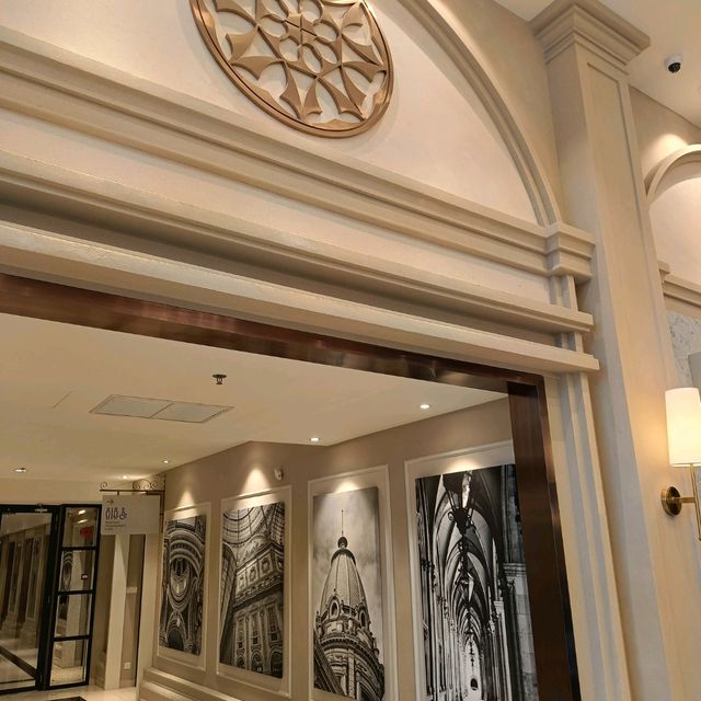 Paxtonz Mana-Mana Suites - vicarious NYC modern living in Empire Damansara. 