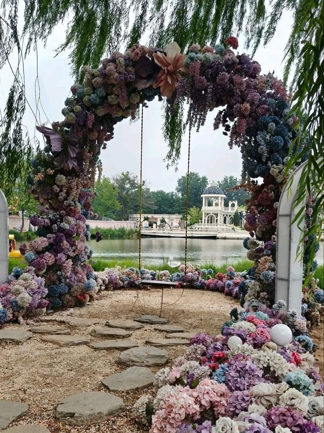 Chaoyang Park in Summer – Pure Romance Chaoyang Park in Summer – Pure Romance