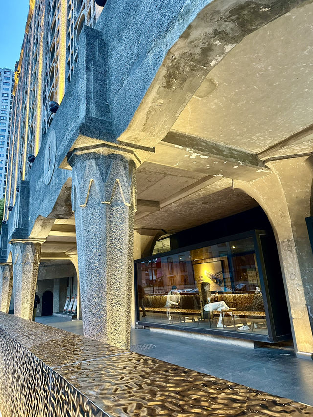 Where Modern Brews Meet Deco Mystery: Starbucks @ 1933 Old Millfun