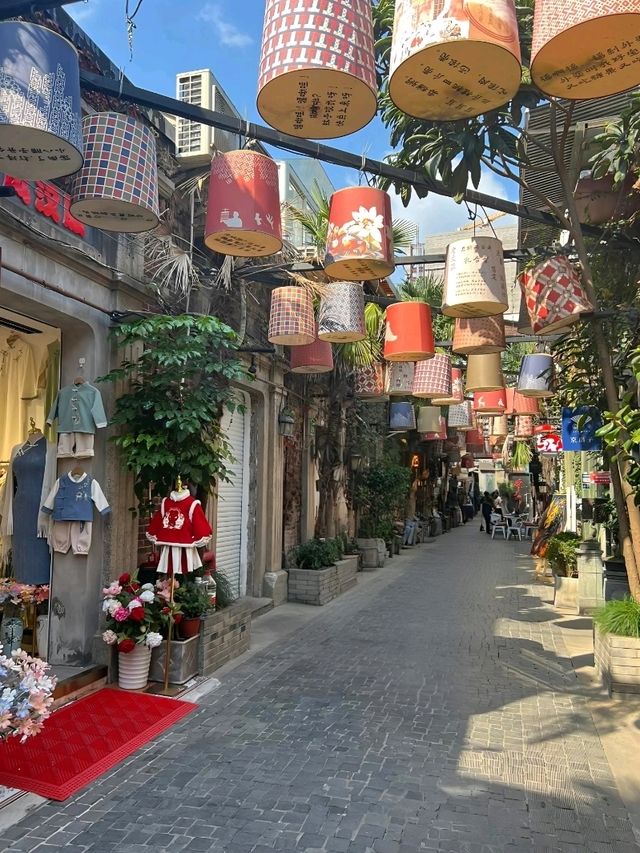Hidden Alleys, Hip Vibes