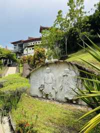 Meet the Small Guardians of Kek Lok Si 