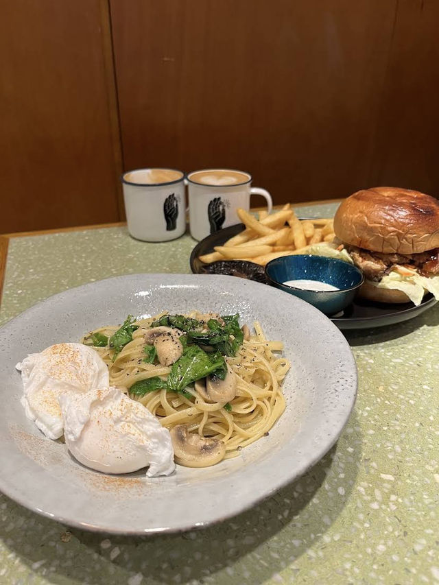 Industrial Chic Meets Specialty Brews at Urban Coffee Roaster (Tsim Sha Tsui) Industrial Chic Meets Specialty Brews at Urban Coffee Roaster (Tsim Sha Tsui)