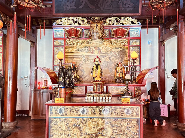 「信仰與文化的交融,是一座城市最深的底蘊。」 「信仰與文化的交融,是一座城市最深的底蘊。」