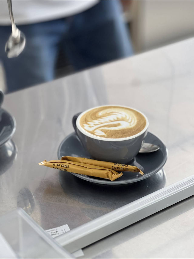 Stainn Cafe, Stylish Comfort with a Local Twist in Batam