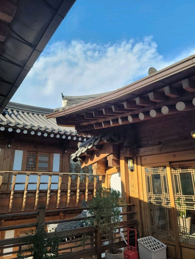 초록 왕릉뷰가 멋진 경주 황리단길 한옥카페💚