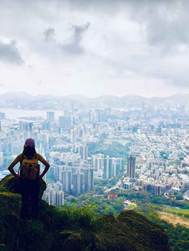 到香港玩點不一樣的～ 來去爬「獅子山」